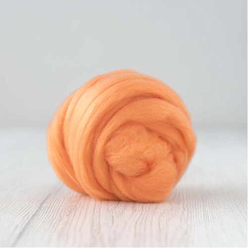 DHG 14.5 Micron Merino Wool Tops -Pale Apricot [SIZE: 500gm]