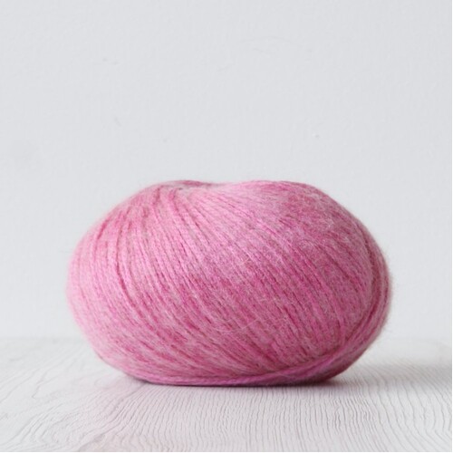 DHG HOKUSAI yarn - 100gm Ball 'CYCLAMIN'