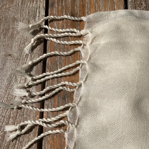 Diamond Weave Wool Scarf 70 x 200cm - twisted fringe [QTY: 1]